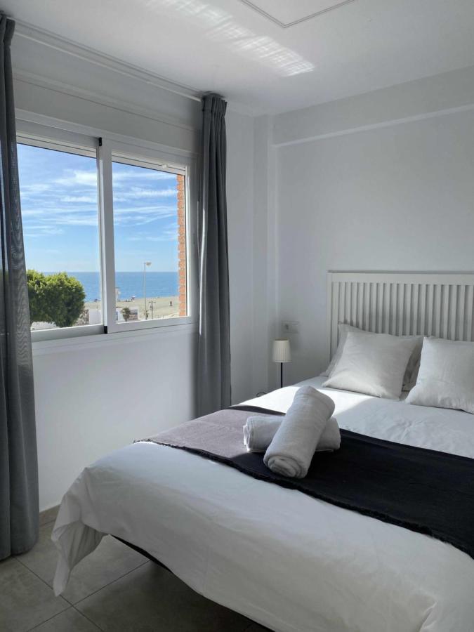 Apartamento 2 Habitaciones Frontal Al Mar 3 Torre Del Mar Exterior foto